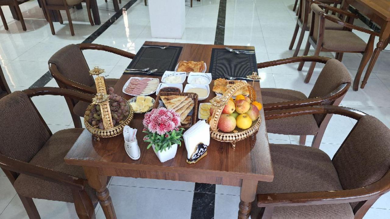Sarbon Hotel Khiva Extérieur photo